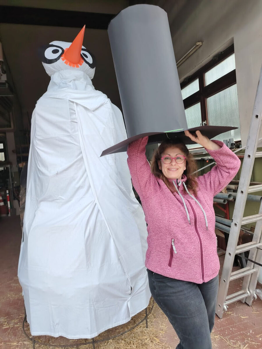 Sommertagszug – Aufbau der Winter-Figur, Bild 3